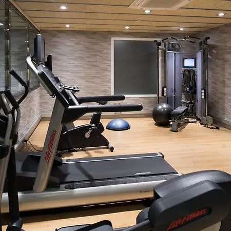 מלון Catalonia Reina Victoria