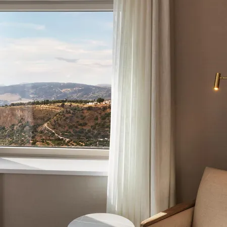 Catalonia Reina Victoria Hotel 4*