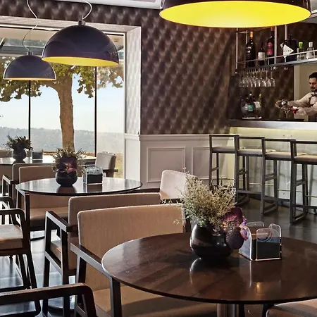 Catalonia Reina Victoria רונדה