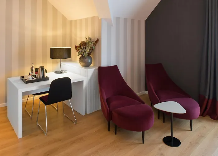 Catalonia Reina Victoria רונדה